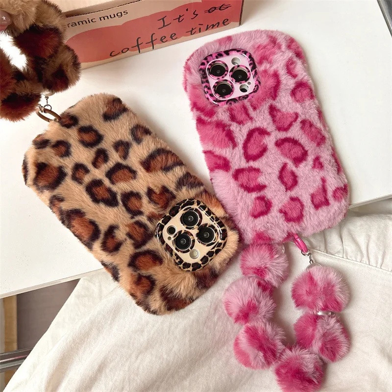 Phone Cases For Iphone 16 - iPhone 17Air、15、14、13、12、11、16 Pro Maxに対応した、ファッション性の高いレオパード柄のふわふわ素材のレンズ保護付きスマホケース。リストチェーン付きで、衝撃吸収性に優れたカバー。
